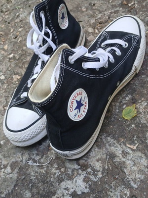 Converse Chuck Taylor All Star sneakers used, size 38, black and white