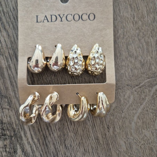 Earrings set unused, gold tone