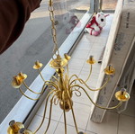 Ceiling light like new with twelve bulbs