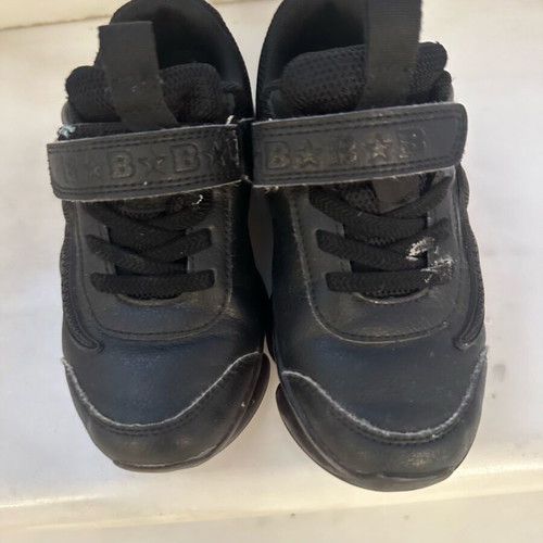 Bull Boys athletic shoes used with lights, size 29, black