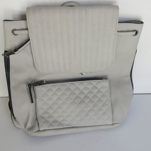 Caprisa backpack used beige with lines and rhombus pattern