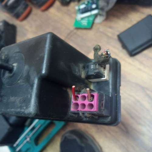 Vacuum pump for central locking Audi A4 4A0 862 257 A used