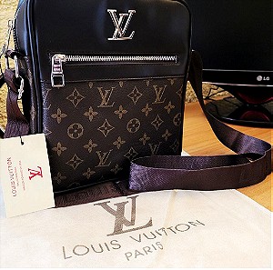 Louis Vuitton Τσαντάκι ώμου / χιαστί
