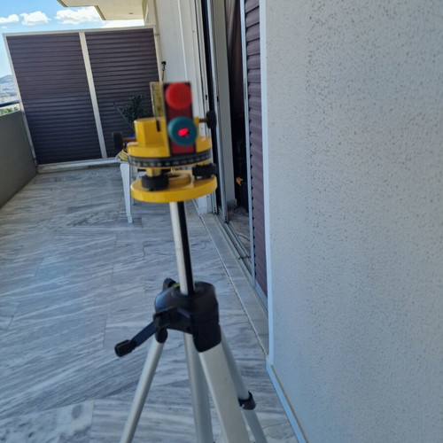 Powerfix PLW 670 Laser Level with Adjustable Aluminum Tripod like new