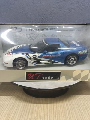 UT Models Chevrolet Corvette Pace Car Daytona 1999 1:18 diecast model new