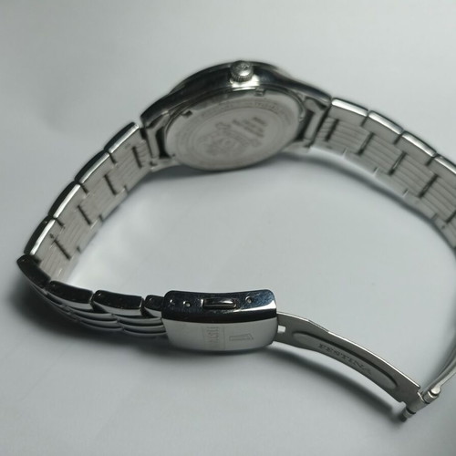 Festina quartz men's watch like new with stainless steel case and bracelet