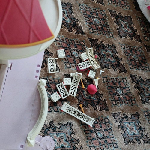 Playmobil Princess Palace 5142 with missing parts and partial wear