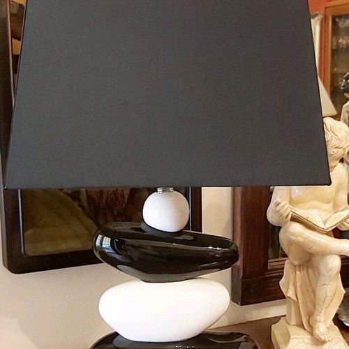 Ceramic table lamp with black fabric parallelogram lampshade like new