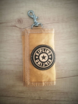 Kipling vintage key case mustard color 90s unused