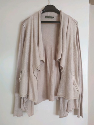 MiNT Velvet cardigan used, size 12, ecru
