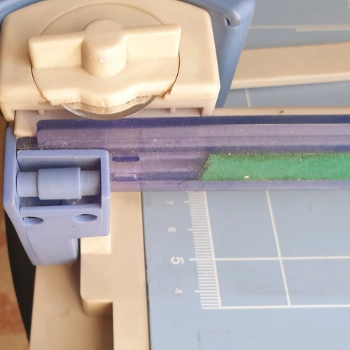 Tabletop paper cutter like new for photos and paper