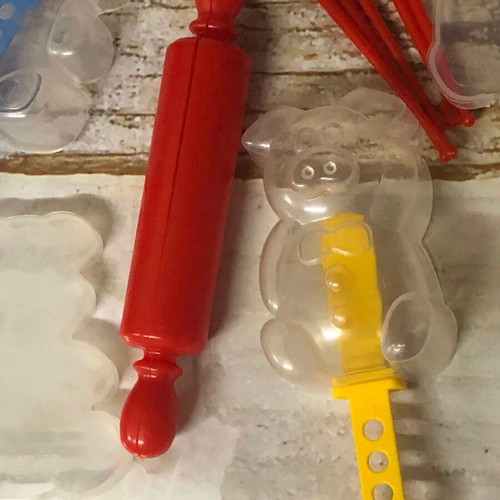 Children's cook set like new, learn and create