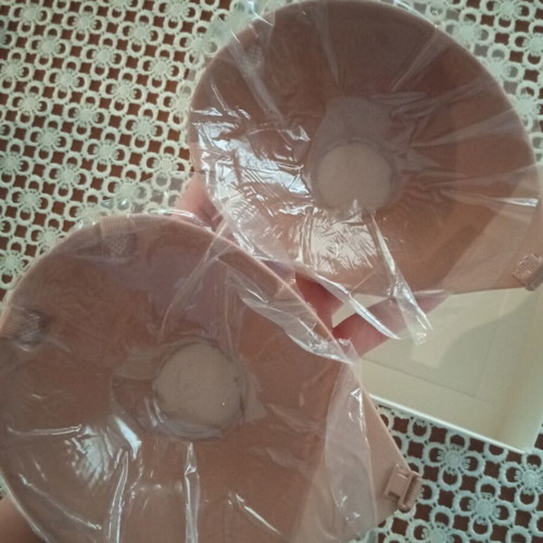 Oysho cups like new, beige