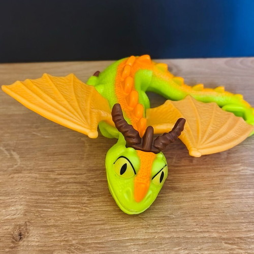 How to Train Your Dragon lot of 2 dragons McDonald's Burger King