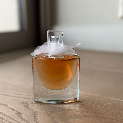 La Vie Est Belle Eau de Parfum 50 ml like new, refillable