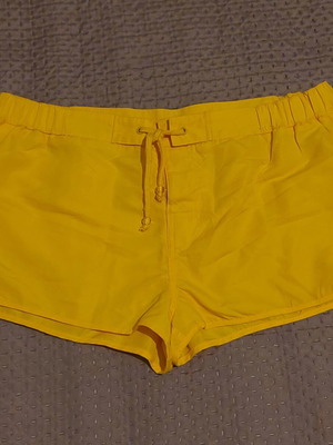 Beach shorts used, size L 40, yellow