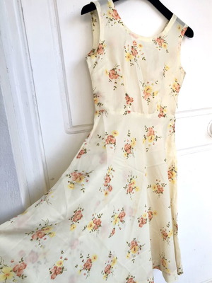 Vintage floral dress used, small, yellow cream, handmade