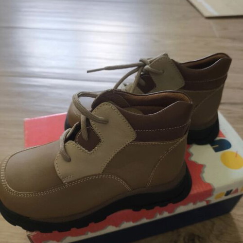 Children's leather boots size 24 new, camel beige with brown details