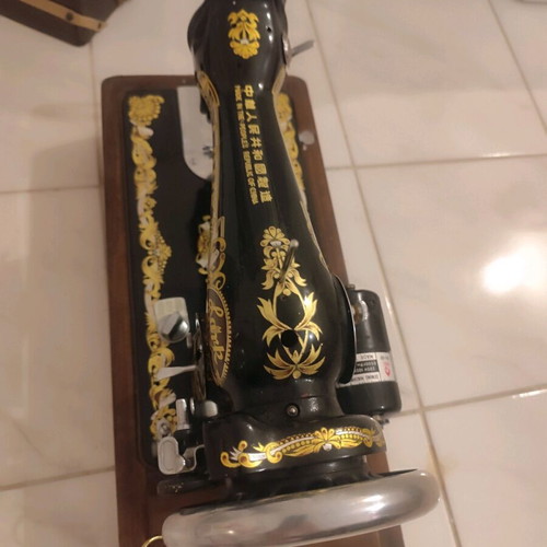 Sewing machine with pedal like new
