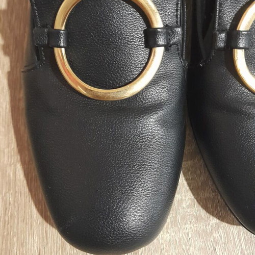 Bozikis pumps size 38 like new, black
