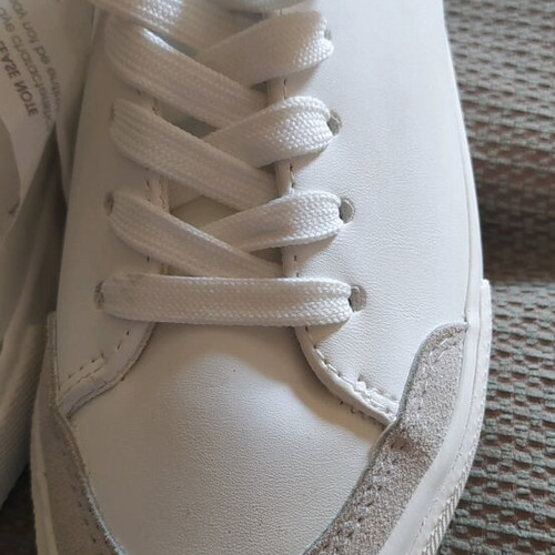 Papaya sneakers size 38 new with tags, white and pink with grey details