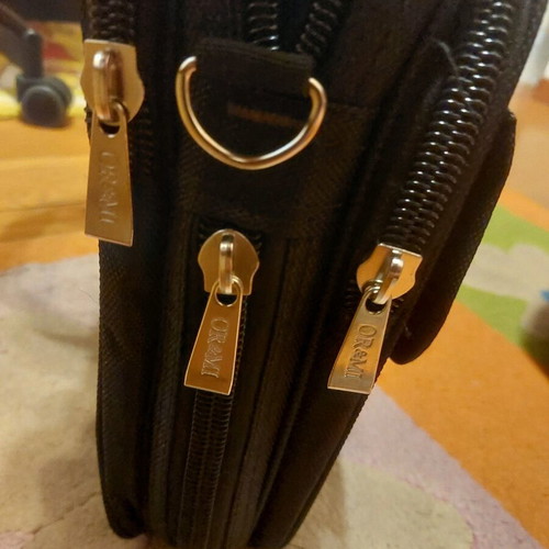 Professional hand bag like new, large capacity