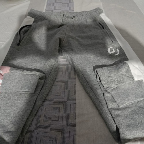 District women's set used, black and gray crop-top hoodie and leggings size M