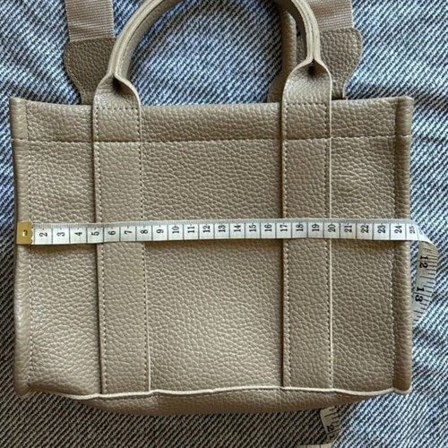 Beige crossbody bag like new
