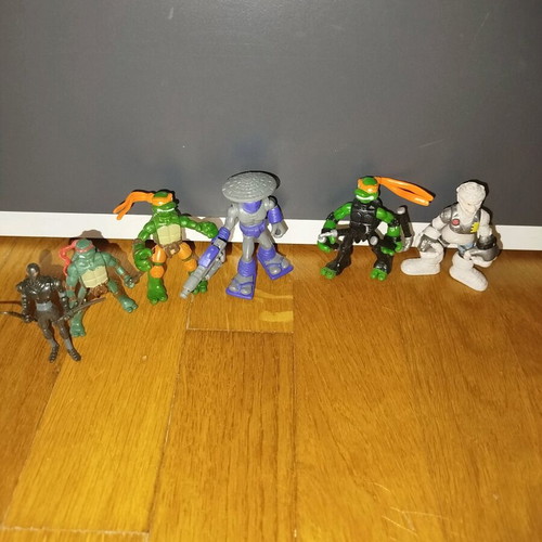 Teenage Mutant Ninja Turtles figures used