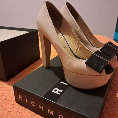 Peep toe heels Richmond like new, black and beige, size 36