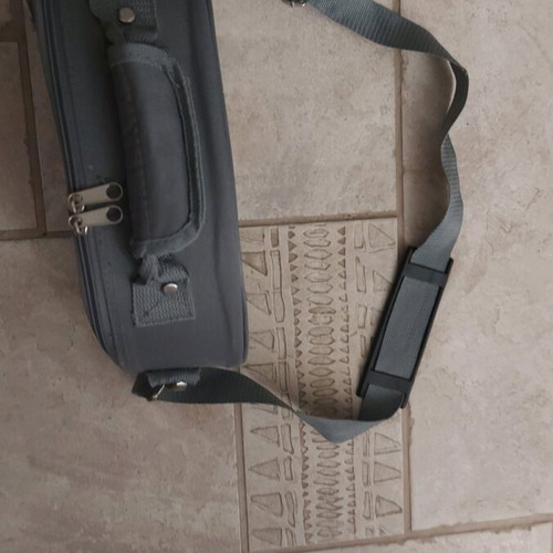 Toiletry bag like new, gray with zipper newest