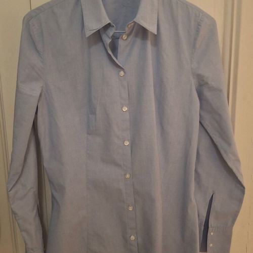 Hugo Boss blue shirt like new, small