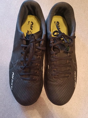 Nike Air Zoom football shoes size 42 used, black