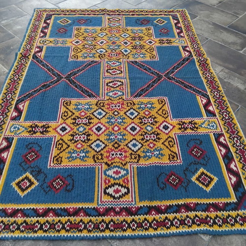 Handmade embroidered wool rug 163×226 cm, like new