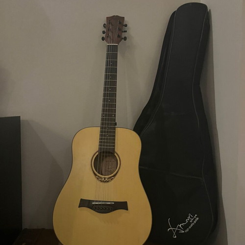 Enya Travel Guitar with gig bag