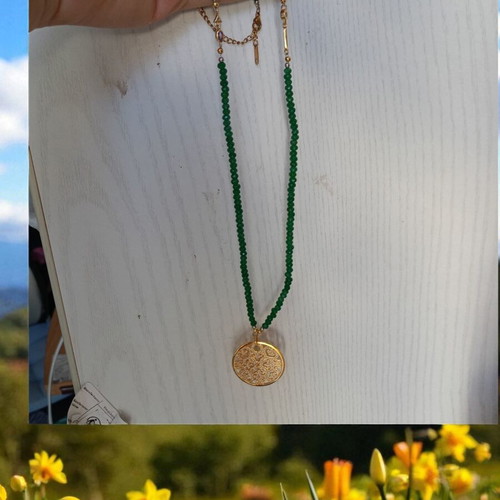 Long green necklace and silver pendant new