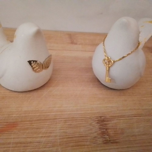Plaster Birds New, Set of 2, 11cm with Gold Decorations