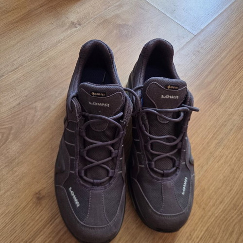 Lowa Gorgon Gore Tex shoes new, size 41.5, waterproof
