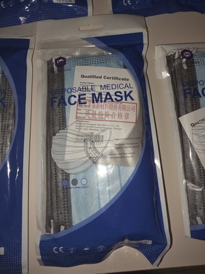 Disposable face masks, pack of 100