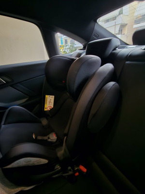 Chico car seat 9-18kg used with ISOFIX system