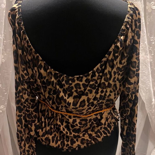 H&M Tiger Print T-shirt size XL like new with free belt