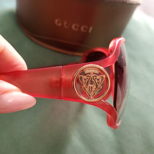 Gucci women's sunglasses GG 3061/S used, red coral butterfly frame