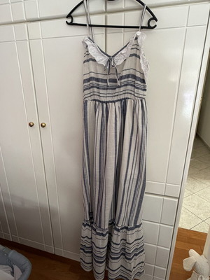 Regalinas dress like new, size M/L, white and blue