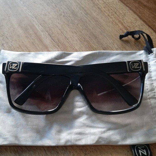 Von Zipper Giggles sunglasses like new, black