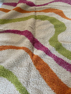 Large shaggy colorful rug used 285x195