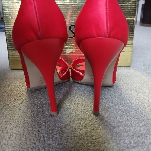 Red satin peep-toe stilettos size 37 like new