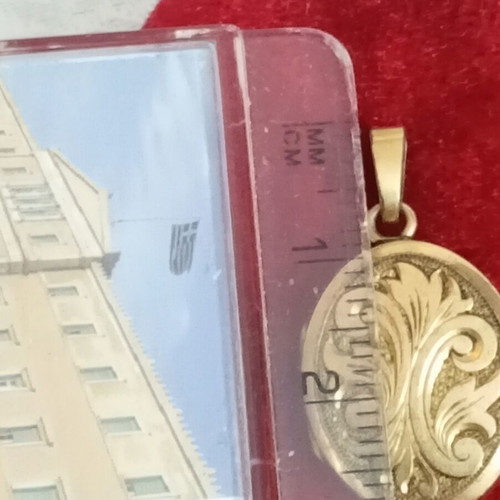 Roller gold filled vintage pendant used, engraved photo holder