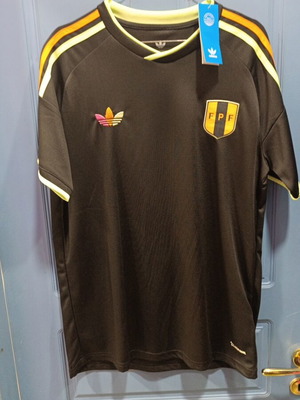 Adidas Peru jersey, authentic