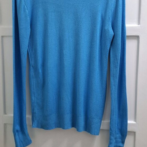 Blue pullover size M like new