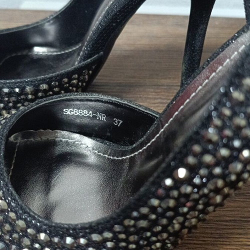 Heels with rhinestones size 37 black like new